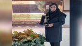 از دانشجوی دانشگاه جامع علمی کاربردی استان قزوین به عنوان اشتغالآفرین نمونه رشته پرورش زنبور عسل تجلیل شد