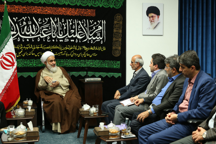 علمی که نتواند معضلات کشور را حل کند «علم ربوی» است