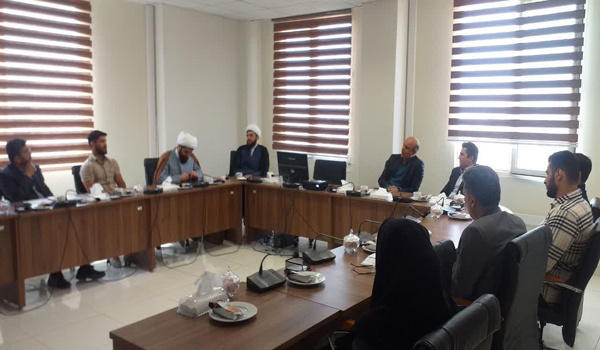 از قهرمانان ورزشی استان قزوین در مسابقات کشتی دانشجویان دانشگاه جامع علمی کاربردی تجلیل شد