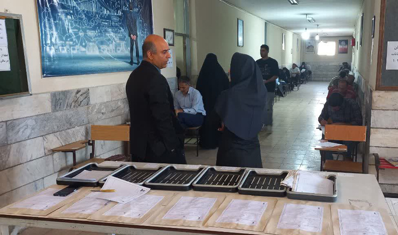 بازدید رئیس دانشگاه جامع علمی کاریردی استان قزوین از حوزههای برگزاری امتحانات پایان ترم مراکز آموزشی