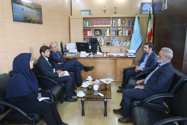 رئیس دانشگاه جامع علمی کاربردی استان با مدیرکل تعاون، کار و رفاه اجتماعی استان قزوین دیدار کرد