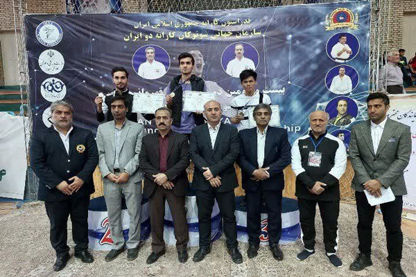 دانشجوی دانشگاه جامع علمی کاربردی استان قزوین مقام اول مسابقات قهرمانی کاراته کشور را کسب کرد