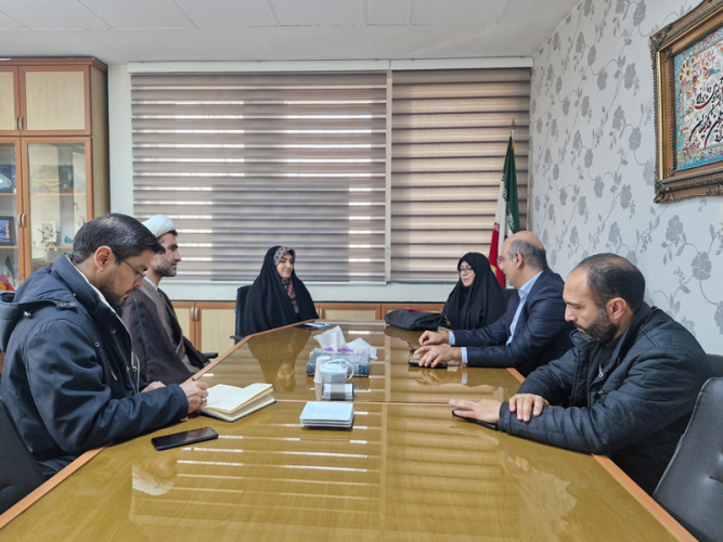 رئیس دانشگاه جامع علمی کاربردی استان با مدیرکل دفتر امور اجتماعی و فرهنگی استانداری قزوین دیدار و گفتگو کرد