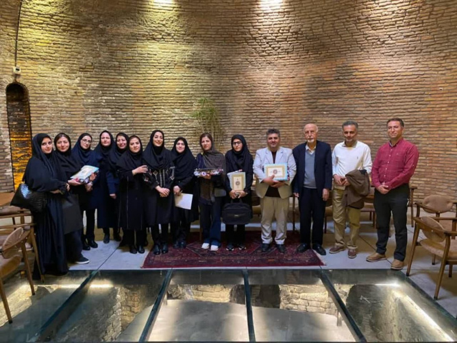 در آستانه فرارسیدن روز معلم از مدرسان مرکز آموزش علمی کاربردی جمعیت هلال احمر استان قزوین تقدیر شد